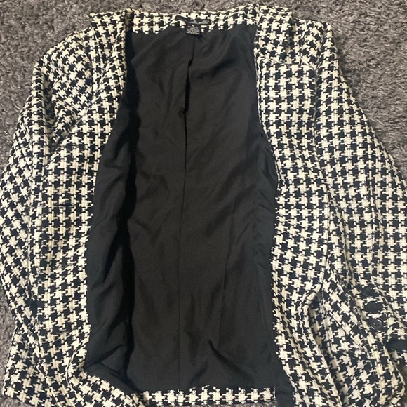 Houndstooth pattern, vintage Willie Smith with belt, waist length, coat - Picture 6 of 6